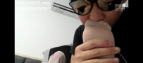 小小系列第二集小小穿着肉丝被我疯狂甜食